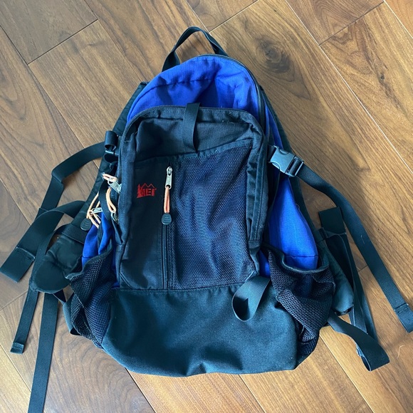REI Handbags - [REI] Backpack 🎒